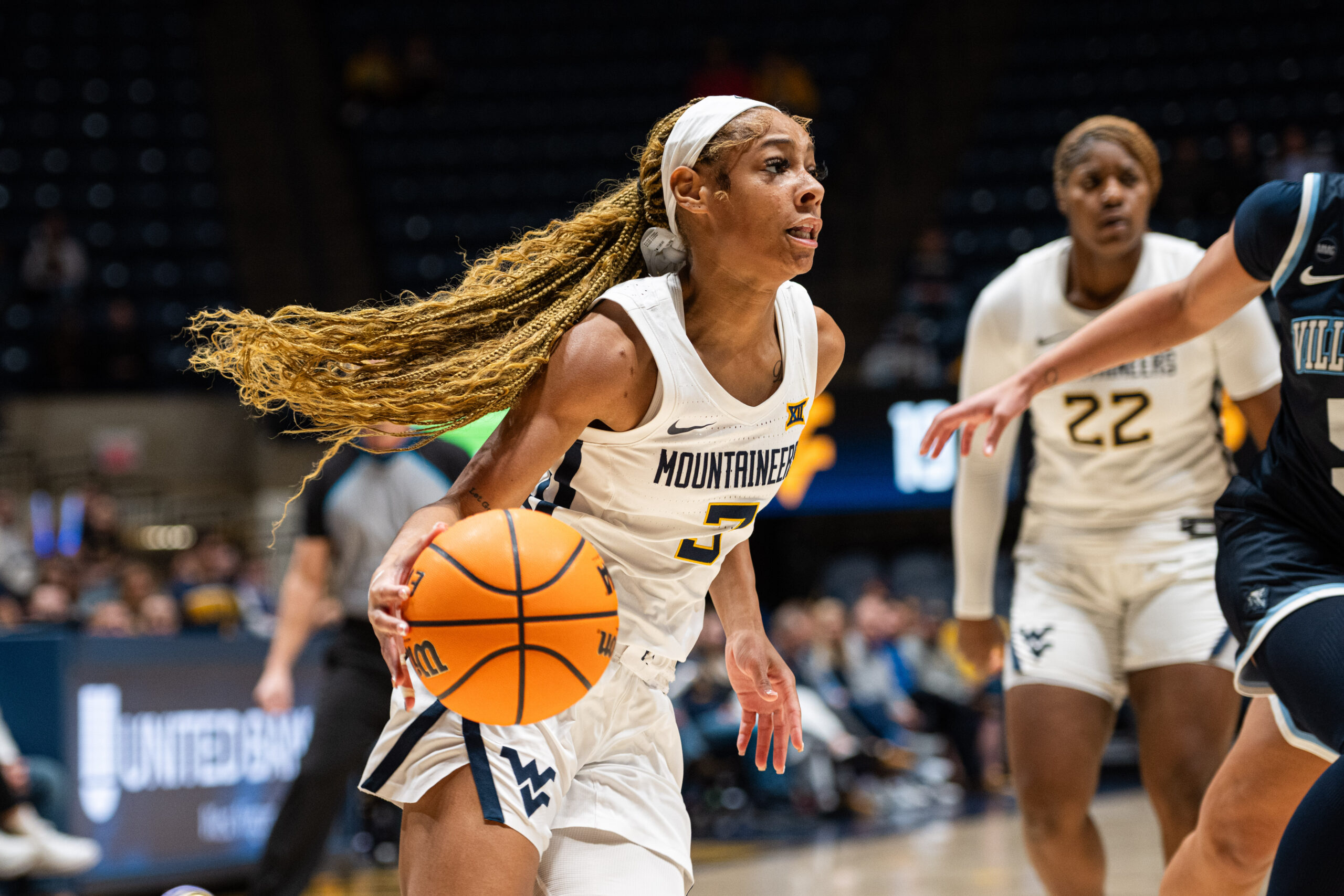 Gia Cooke battles former team, as Houston travels to WVU